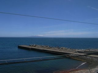 R1048980