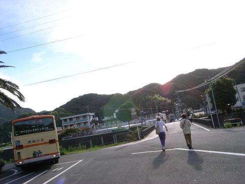 R1049037