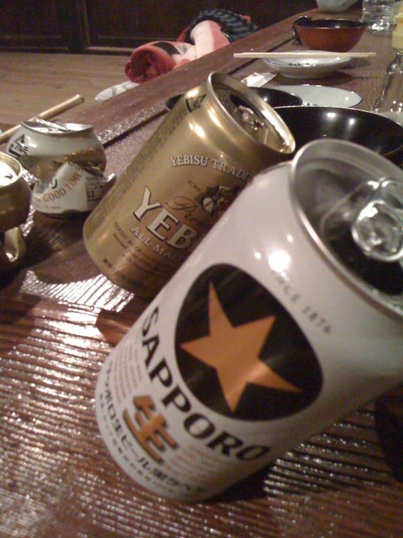 ビールがかたむく