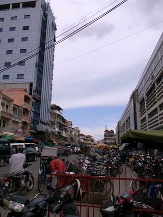 R1051392