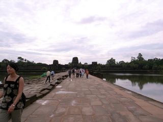 R1051432