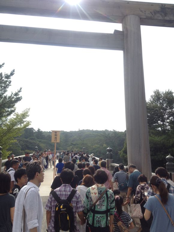 神様はお引越しでお忙しい