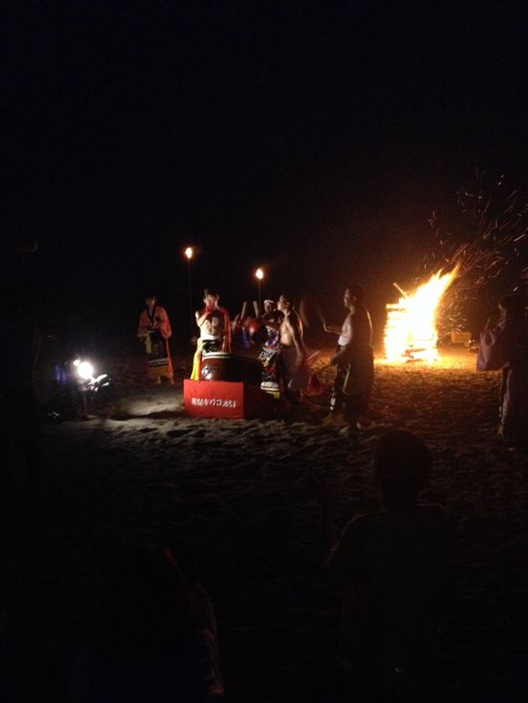 海の祭りはじまる